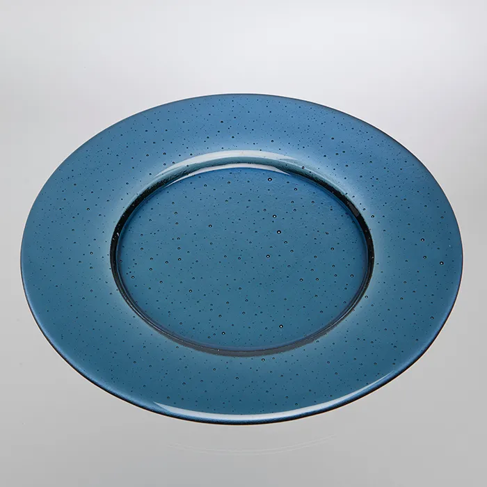 Runder Platzteller aus farbigem Glas